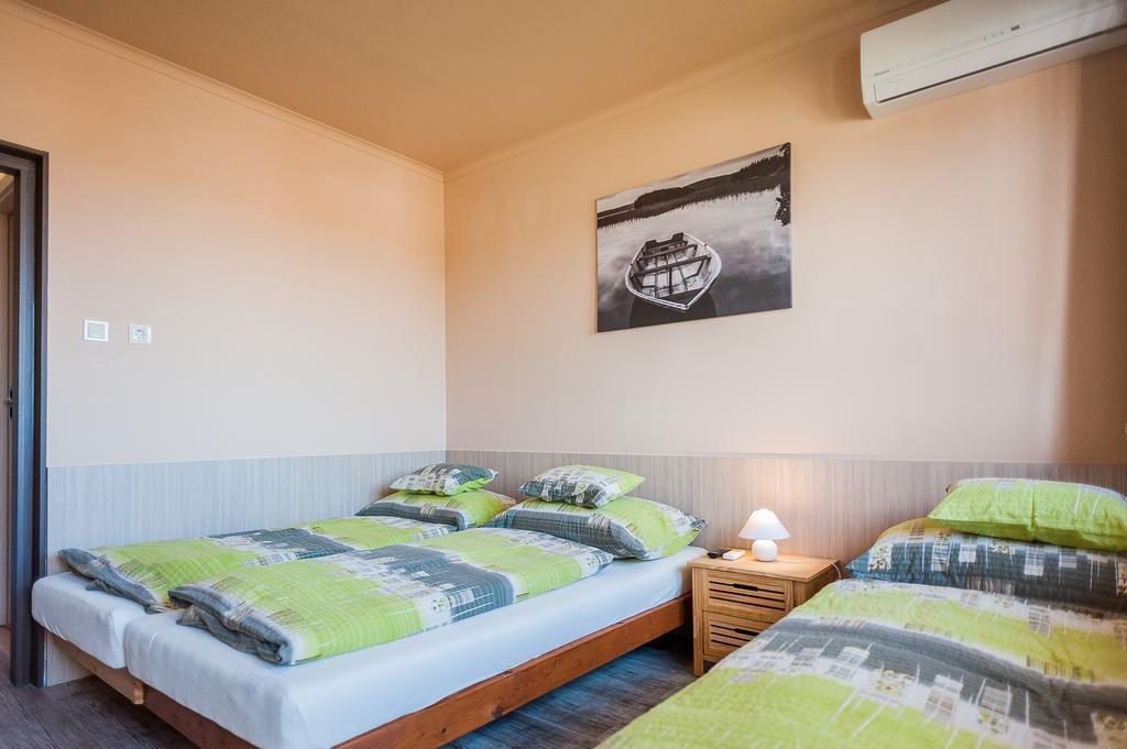 Milan Apartmanok Siófok Exteriör bild